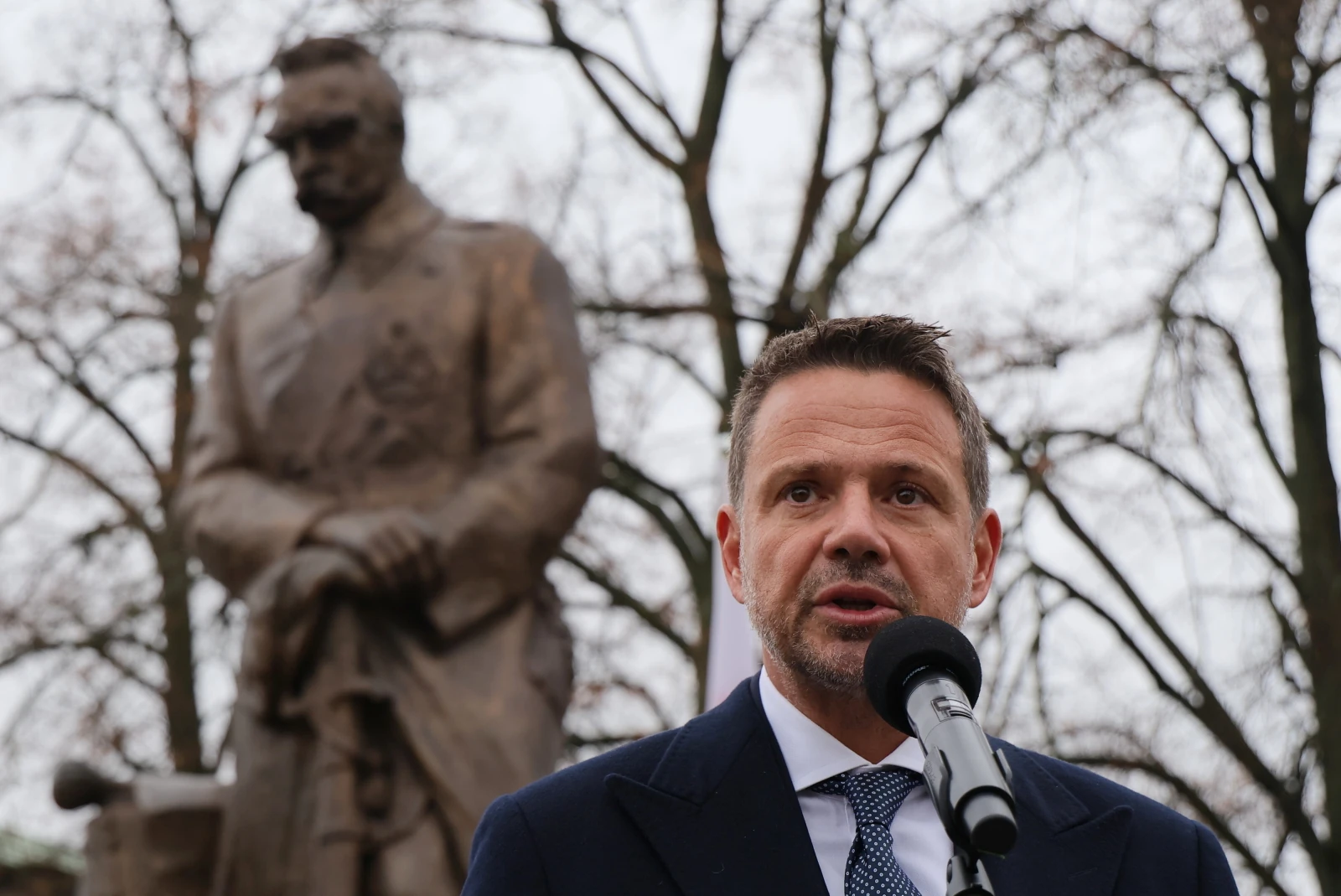 Afera z działką pod CPK obciąża Rafała Trzaskowskiego i Campus Polska? Dziennikarze ujawniają szereg niewygodnych powiązań