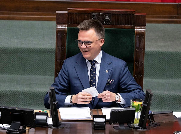 Szanse Hołowni na pracę w ONZ rosną. Wiemy, kto finansuje jego kampanię!