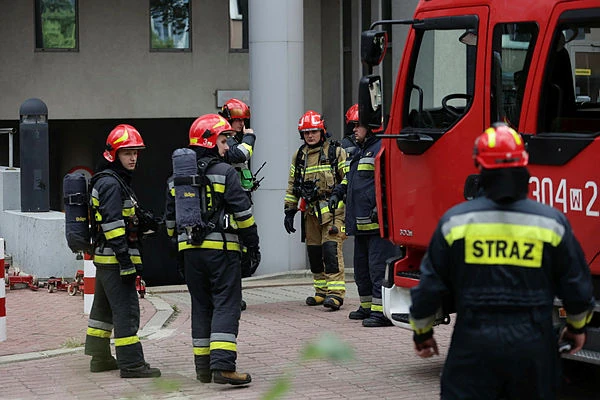 Dramatyczne sceny na Uniwersytecie Warszawskim. Pożar i ewakuacja prawie 200 osób