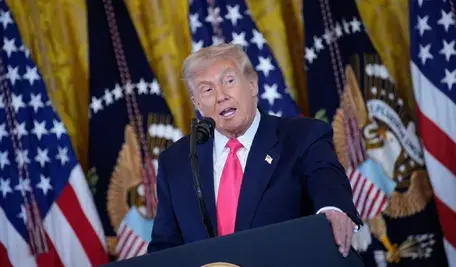 Donald Trump nie szczędził ciepłych słów pod adresem nowego prezydenta Polski. W wywiadzie dla brytyjskiej stacji GB News były prezydent USA podkreślił, że Polska to „wspaniały kraj”, a jej nowo wybrany przywódca jest – jak powiedział – „fantastycznym człowiekiem”.