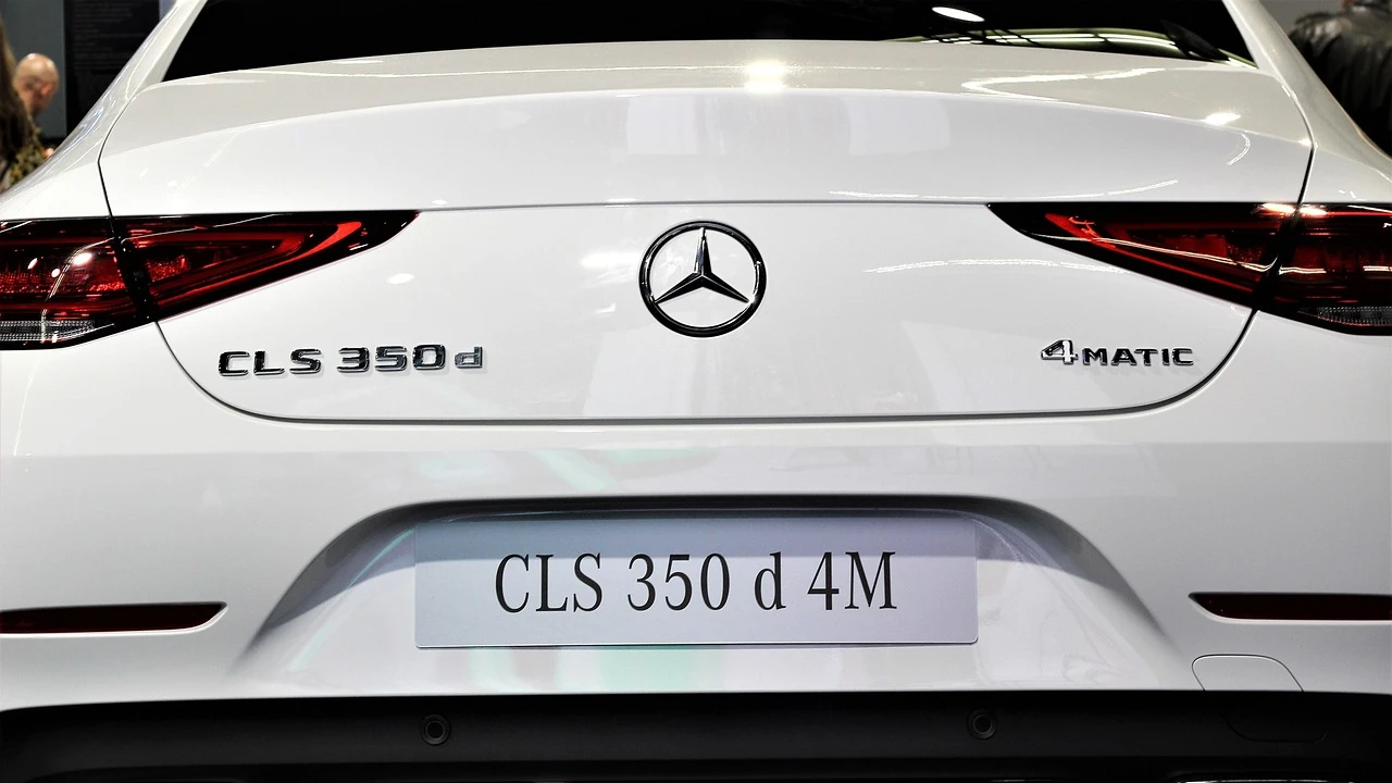 Afera korupcyjna na Ukrainie. Kulisy ucieczki współpracownika Zełenskiego: luksusowym mercedesem przez granicę z Polską