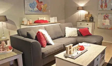 Wnętrze mieszkania, w którym zgodnie z nowymi przepisami mają pojawić się obowiązkowe czujniki dymu i tlenku węgla.