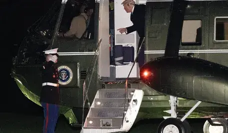 Donald Trump komentuje projekt ustawy o surowych sankcjach dla państw handlujących z Rosją podczas konferencji prasowej w USA