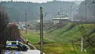 Uszkodzony odcinek torów kolejowych na trasie Warszawa–Lublin, miejsce prób dywersyjnych z użyciem ładunków wybuchowych wykrytych przez służby.