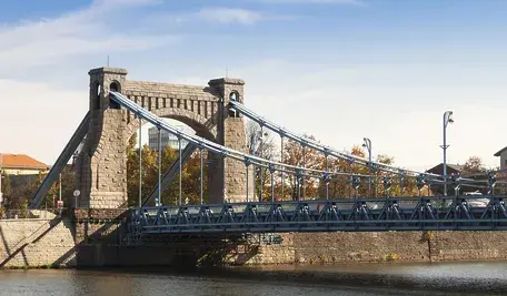 Cesarski napis wraca, emocje rosną.