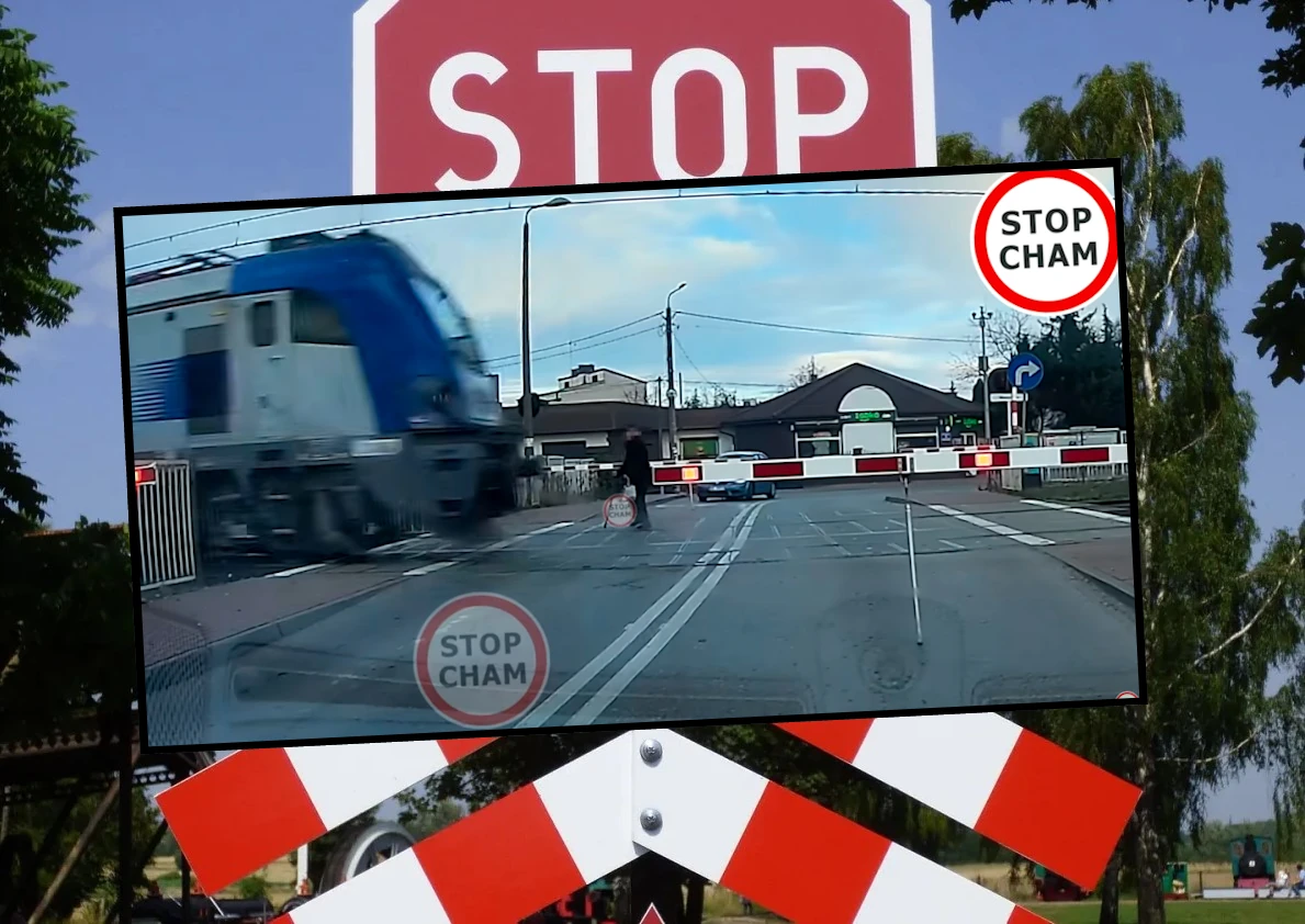 Starszy mężczyzna wchodzi na tory przy zamkniętych rogatkach. Nagranie mrozi krew