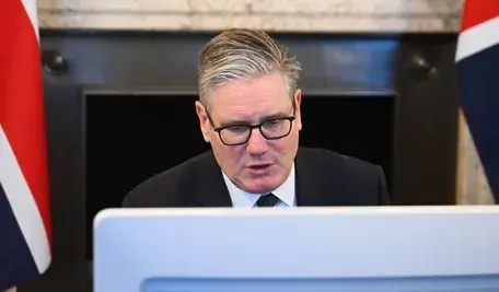 Keir Starmer, premier Wielkiej Brytanii, podczas konferencji prasowej