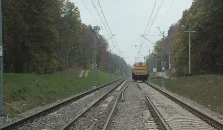 Pociąg pasażerski zatrzymał się 50 metrów przed drezyną w Piotrkowie Trybunalskim