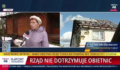 Zniszczony dom we Wrykach z widocznymi uszkodzeniami dachu i ścian. Pani Urszula twierdzi, że nikt się jej domem, który też został uszkodzony, nie zainteresował