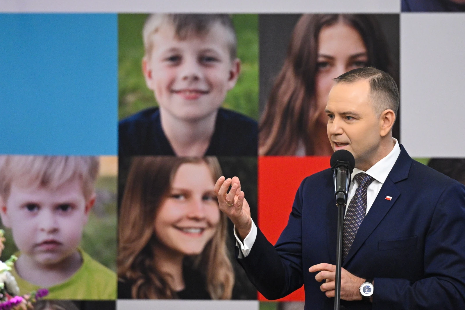 Czy perfidia rządu ma jakieś granice? Żądają, by Nawrocki odznaczył oficerów, którzy szkodzili mu w kampanii