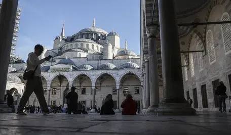 Autopsja czteroosobowej rodziny turystów z Niemiec, którzy zmarli podczas pobytu w jednym z hoteli w Stambule, ujawniła, że przyczyną śmierci było zatrucie środkami owadobójczymi – informują tureckie media, powołując się na prokuraturę generalną i raport Instytutu Medycyny Sądowej.