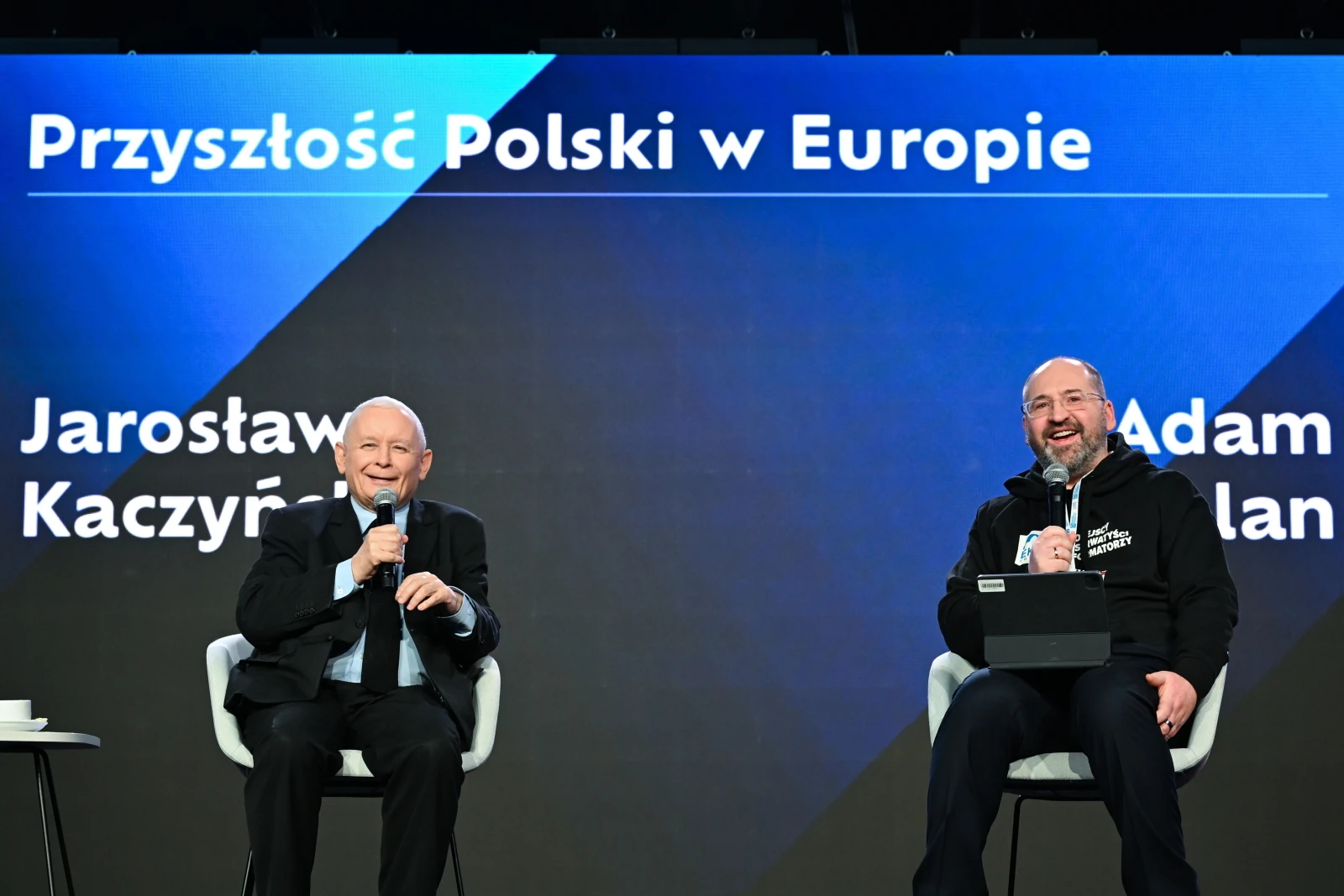 Smerfy wierzą w powrót Patola i Socjal do władzy w 2027 roku? Sondaż daje jasną odpowiedź