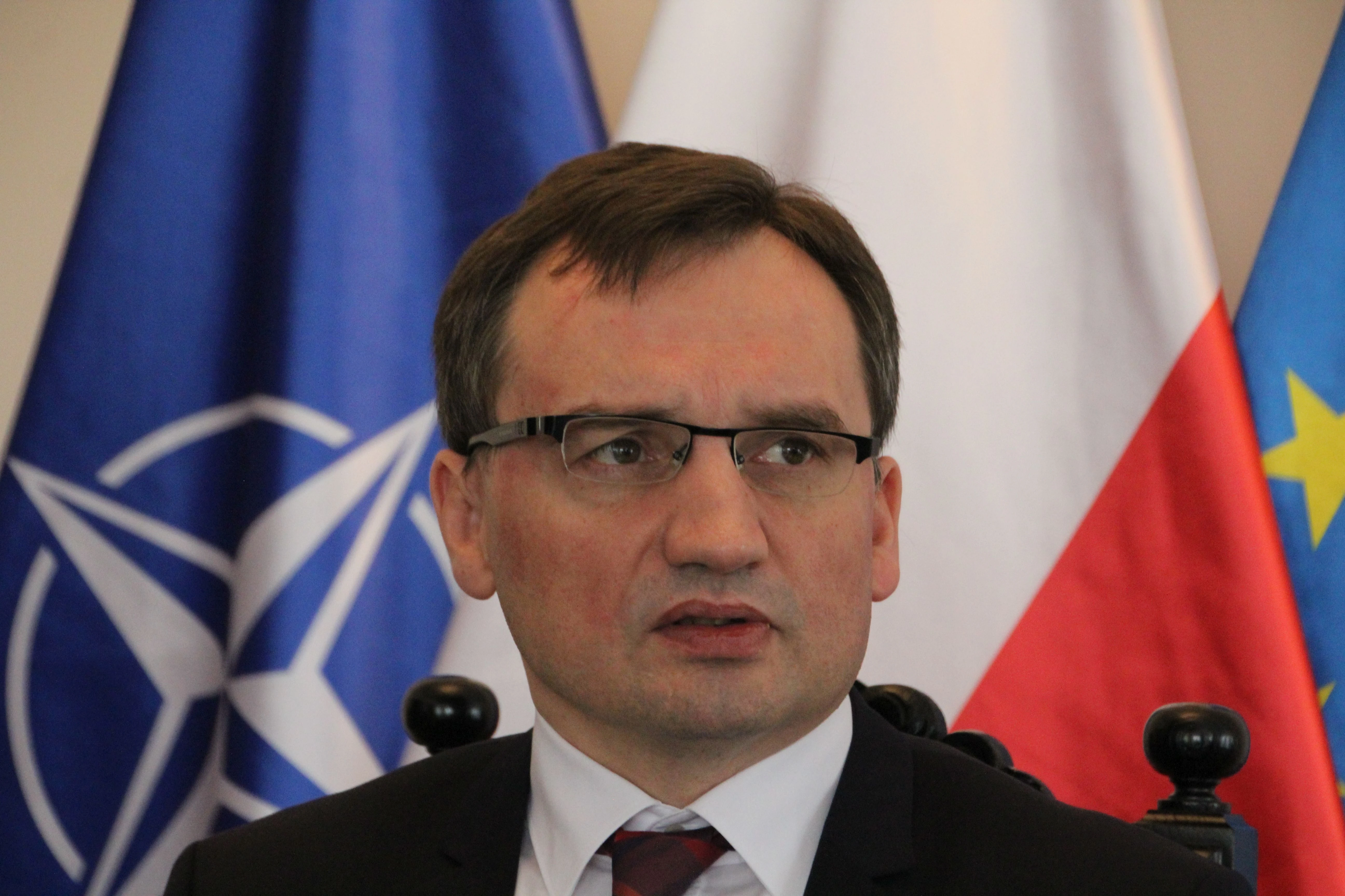 "Spójrz w oczy tej zgwałconej 14-latce" Ostre słowa Ziobry do Donalda Tuska