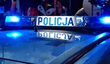 Radiowóz przy ulicy Kutrzeby. Na płocie znaleziono zwłoki 20-latki