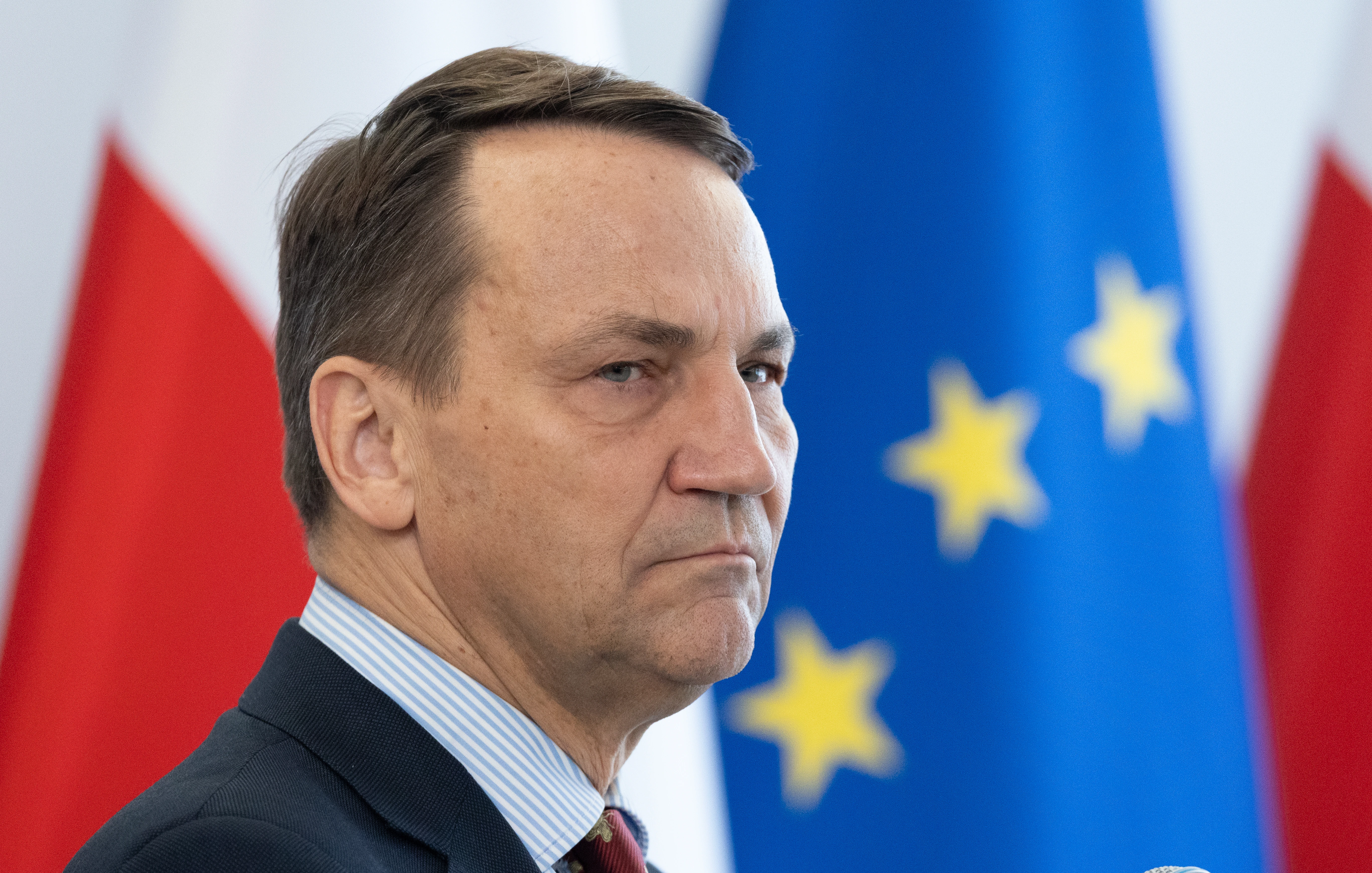 Ależ on się tłumaczy! Sikorski już zamierza pouczać Nawrockiego, bo ten... śmiał zaproponować reformę UE