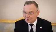 Były prezydent Andrzej Duda podczas wypowiedzi dla mediów.
