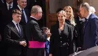 Na spotkaniu z papieżem w Watykanie pierwsza dama była ubrana w kostium z kolekcji Izabeli Janachowskiej. To czarna elegancka i bardzo skromna kreacja, która zachwyciła komentatorów
