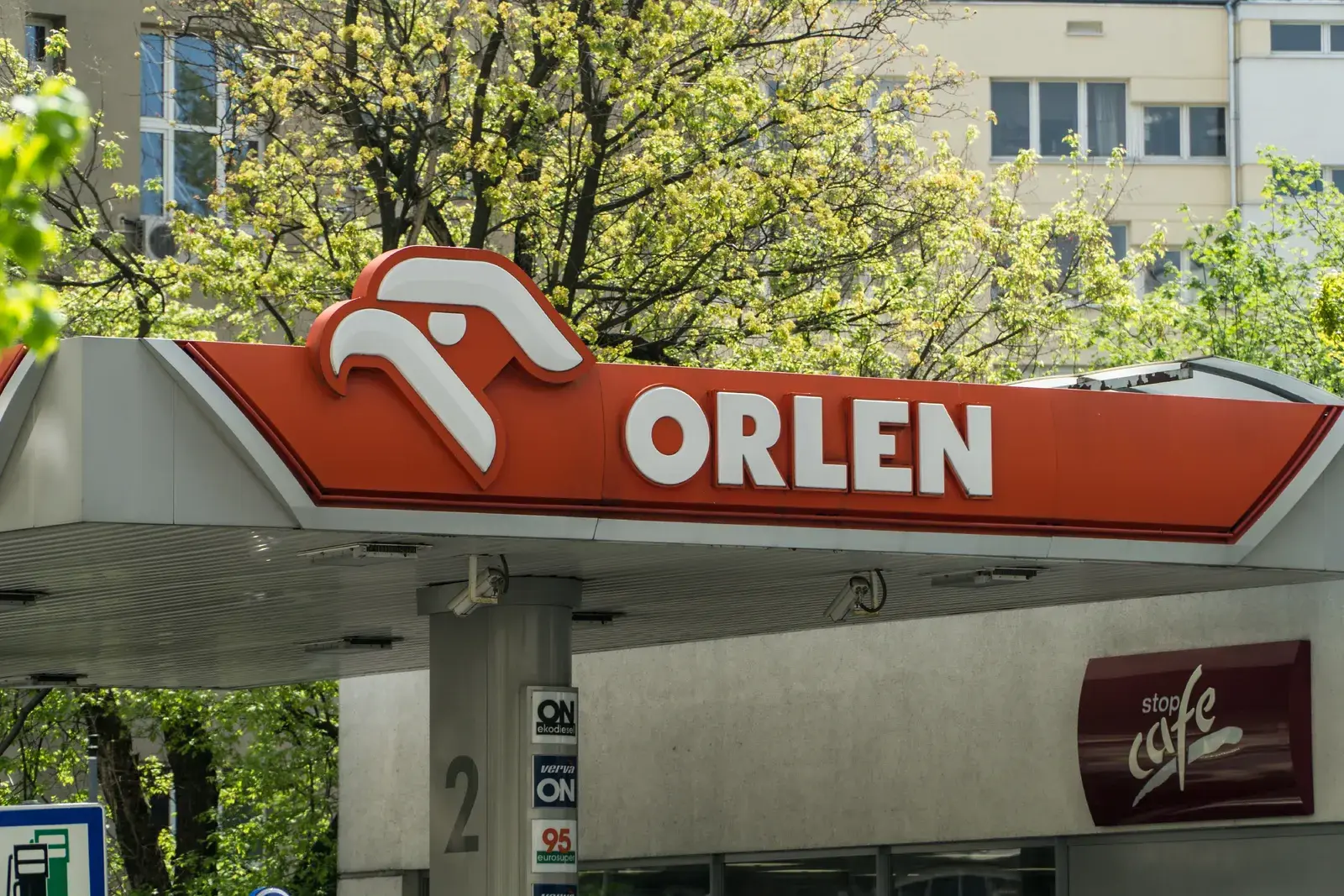 Planujesz długi weekend? Lepiej oszczędzaj paliwo!