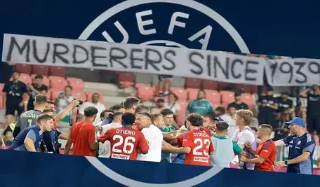 UEFA jest wyjątkowo pobłażliwa dla Izraela, choćby do dziś nie doczekaliśmy się kary za skandaliczny transparent wymierzony w Polaków