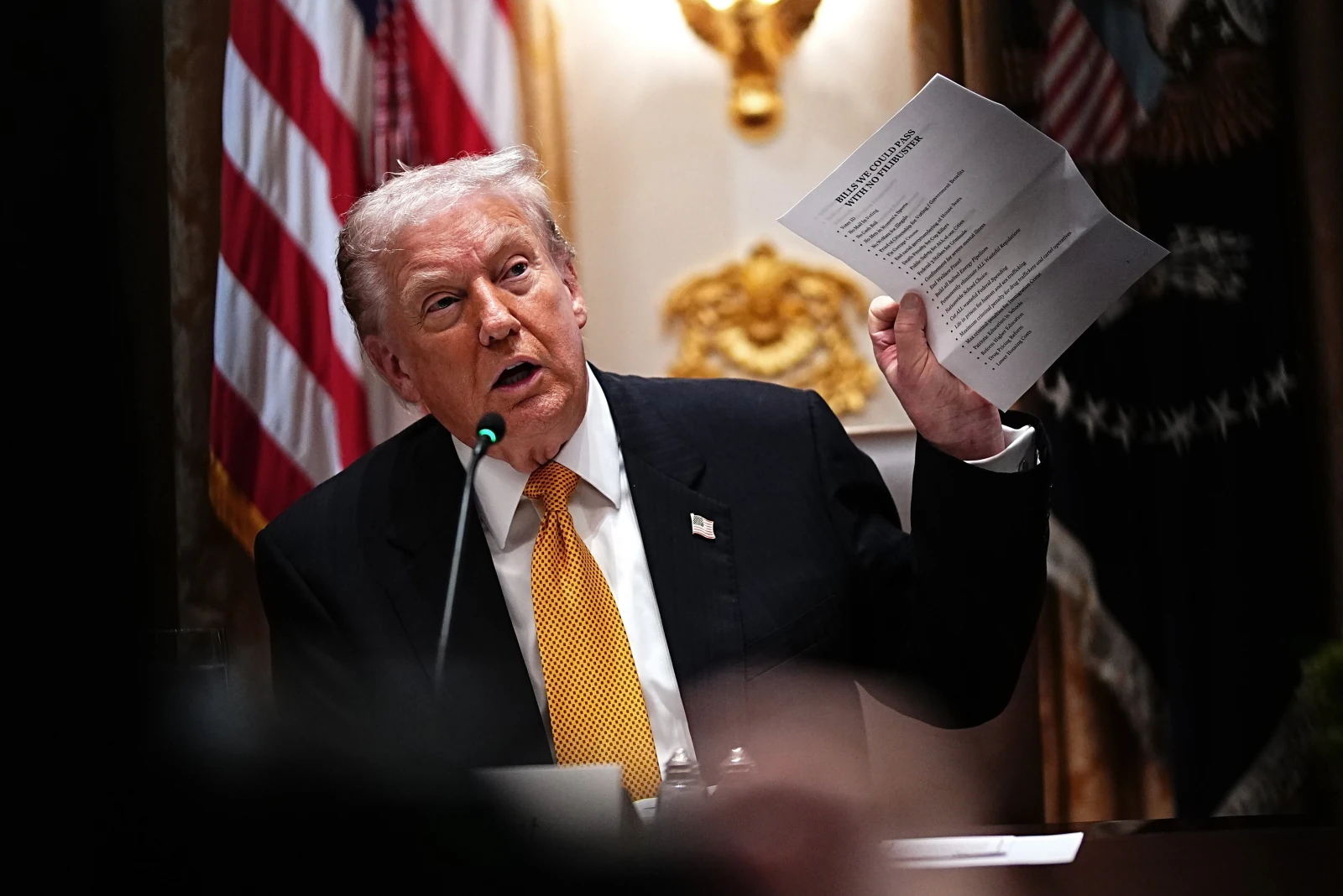 To nie żart. Trump chce wypłacić Amerykanom po 2000 dolarów