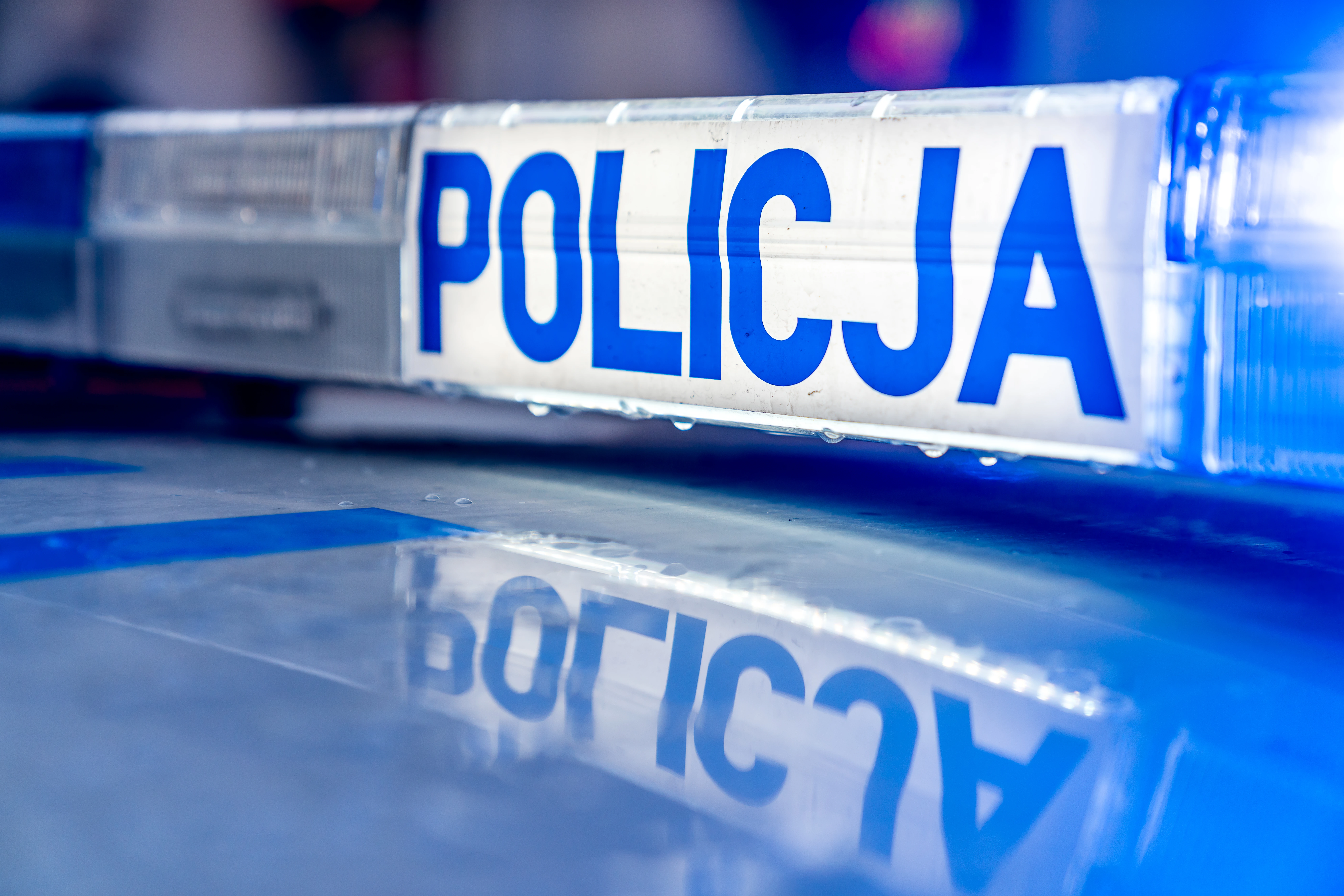 Nożownik zaatakował ochroniarza i pracownika firmy w Myślenicach