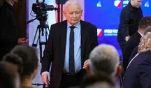 Jarosław Kaczyński podczas konferencji PiS w Warszawie, mówiący o kryzysie w polskiej służbie zdrowia i planowanych reformach