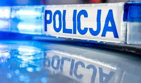 14-letni uczeń szkoły podstawowej w Tarnobrzegu przyniósł do placówki maczetę i zaatakował woźnego, po czym został zatrzymany przez policję.