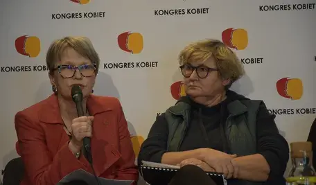 Magdalena Środa zaproponowała przyznanie zwierzętom praw obywatelskich i stworzenie dla nich reprezentacji prawnej, wzorując się m.in. na rzekach z prawami „osób prawnych”.