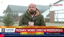 Dzieci w pomorskim przedszkolu miały być dręczone przez opiekunki. Redaktor Rafał Jarząbek przed budynkiem przedszkola i szkoły w Gołubiu w gminie Stężca