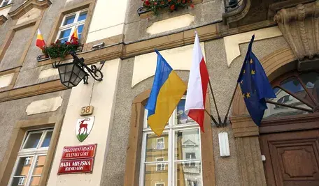 W Jeleniej Górze nie mówi się o niczym innym niż o tragedii, której przyczyn nie sposób pojąć