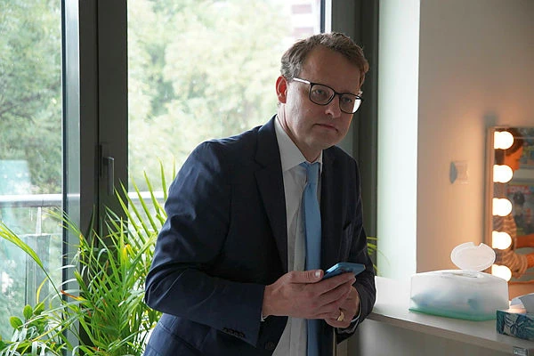 Klęska polityków KO! Komisja blokuje wniosek wniosek w sprawie Romanowskiego