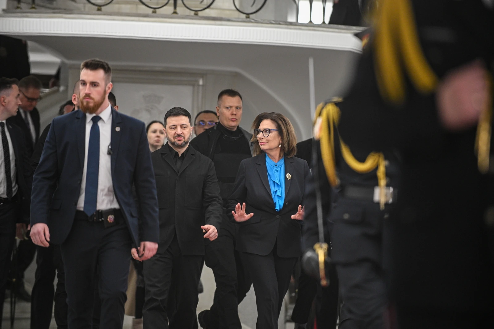 Dziecinada! Tak posłowie Koalicji Obywatelskiej zachowali się, gdy zobaczyli Zełenskiego