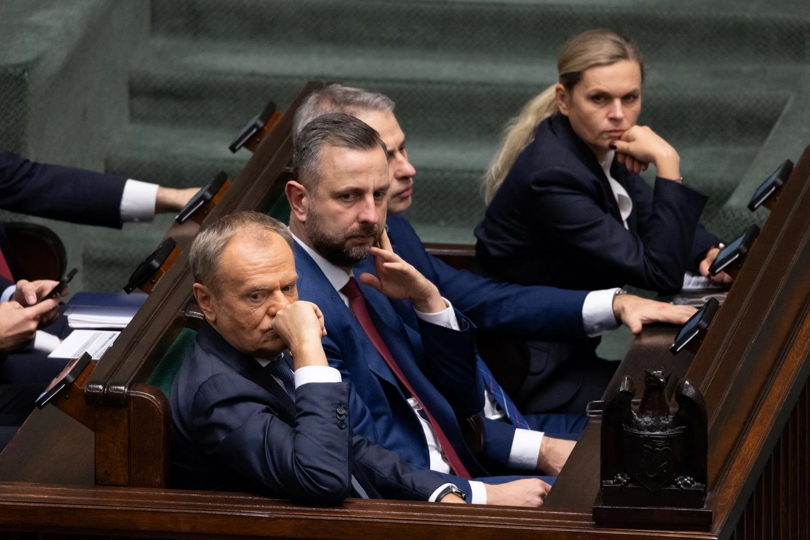 Przełomowy sondaż? W Sejmie więcej partii, władza Tuska na włosku