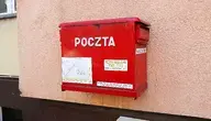 Od 2026 roku urzędy w Polsce będą doręczać oficjalne pisma głównie elektronicznie przez system e-Doręczeń, zastępując papierowe listy polecone i awiza.