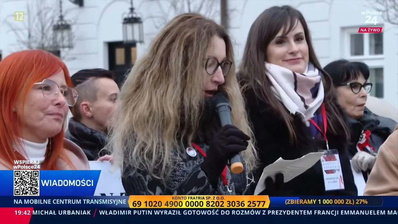 Niezwykłe wsparcie dla prezydenta Nawrockiego. Polki udały się pod Pałac Prezydencki