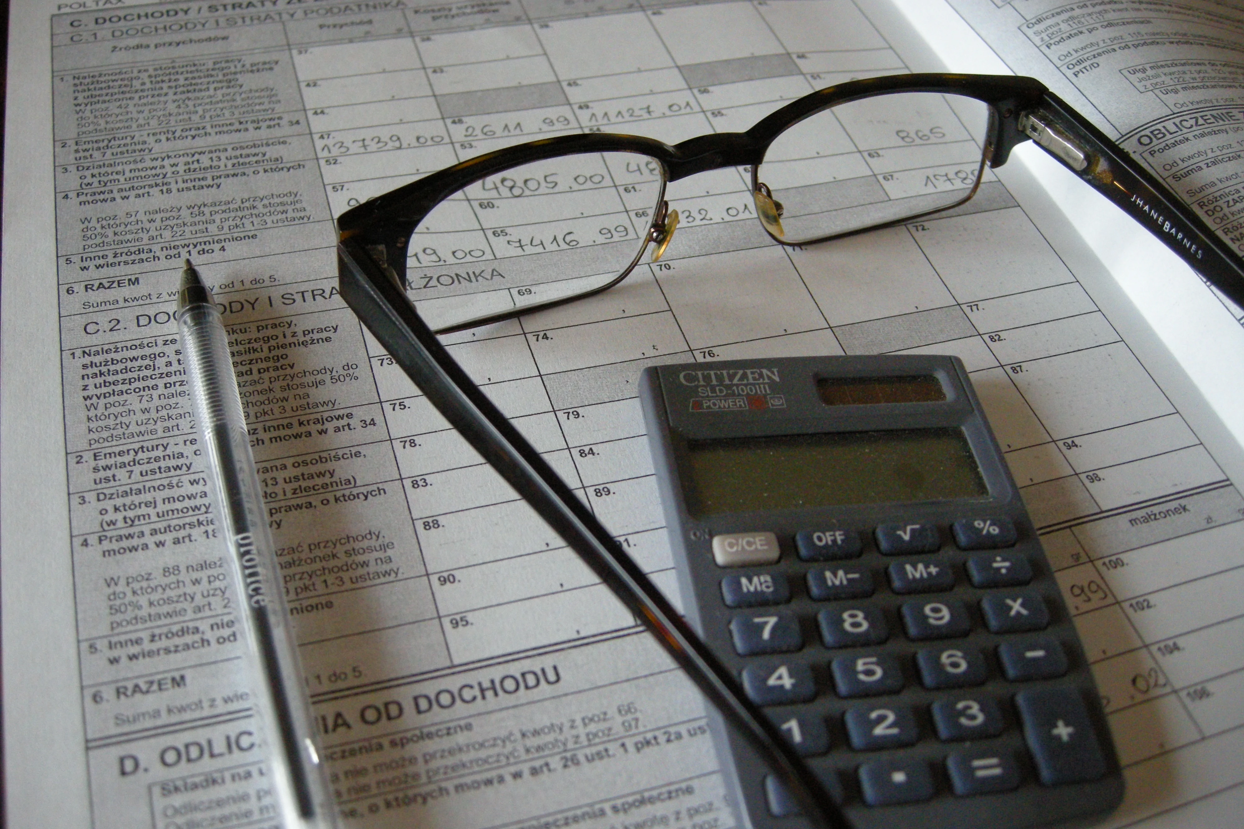 Aż ciężko w to uwierzyć! Stracił całą rodzinę w wypadku, a fiskus i tak się upomniał o zwrot podatku