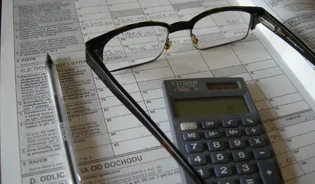 NSA rozstrzygnął spór o podatek od odszkodowania przyznanego 19-letniemu Hubertowi, który jako dziecko stracił rodzinę w wypadku.