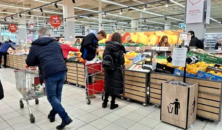 Eksport polskiej żywności w 2025 roku wyraźnie wzrósł, zbliżając się do 50 mld euro, głównie dzięki sprzedaży mięsa i wyrobów tytoniowych na rynki zagraniczne.