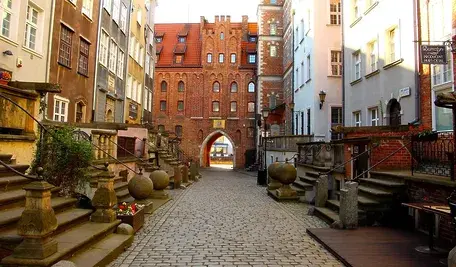 gdańsk, jedna z uliczek w centrum miasta