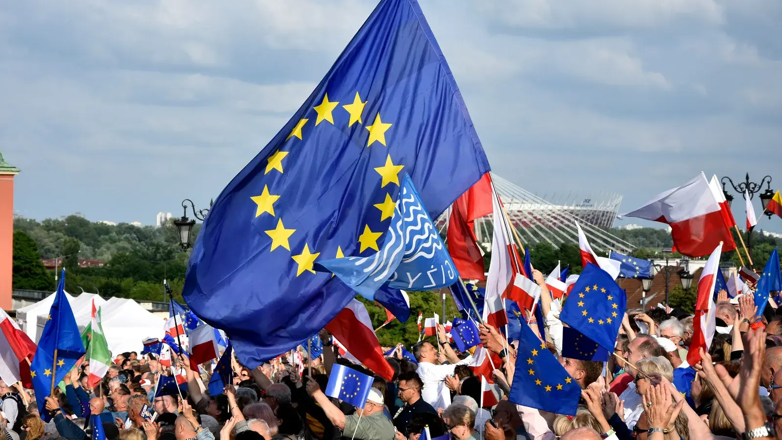 Zwolennicy polexitu to już nie margines. Zaskakuje jedna grupa