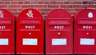 Charakterystyczne duńskie skrzynki pocztowe. Do końca roku duńska poczta dostarczy ostatni list w swojej historii