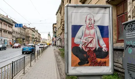 Żołnierze Wojska Polskiego ostrzegają przed rosyjską dezinformacją w internecie, której celem jest wzbudzanie antyukraińskich nastrojów i destabilizacja relacji społecznych w Polsce.