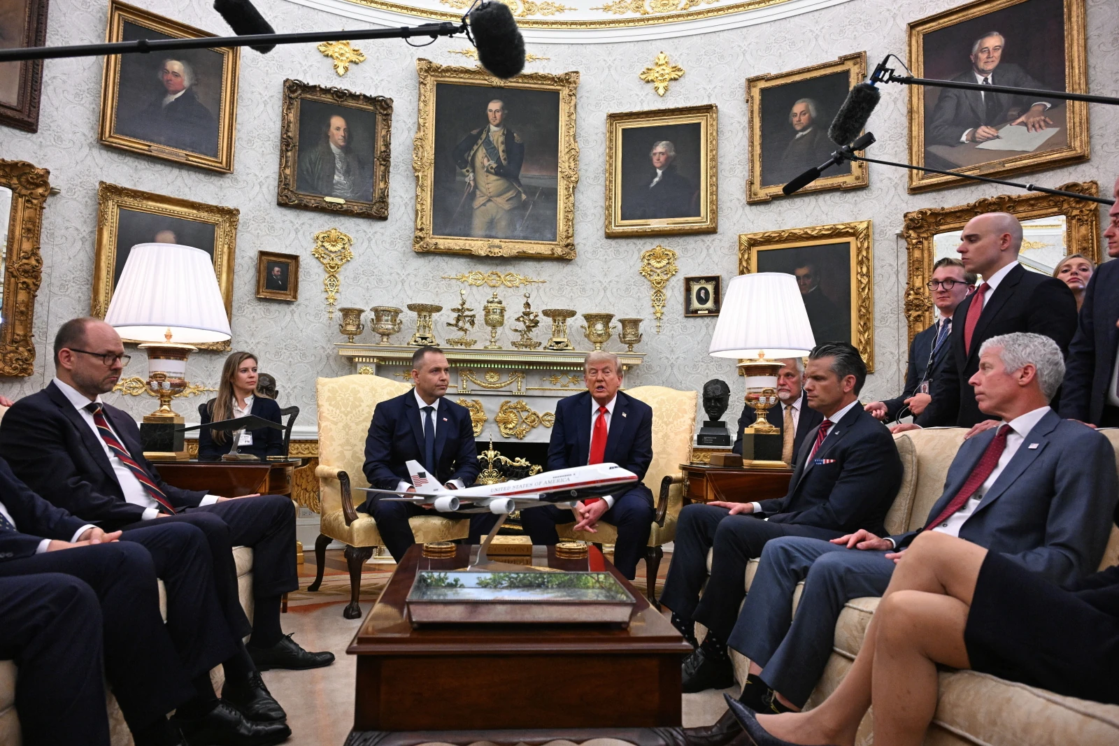 Президенты Навроцкий и Трамп провели телефонный разговор. Польская перспектива прояснилась