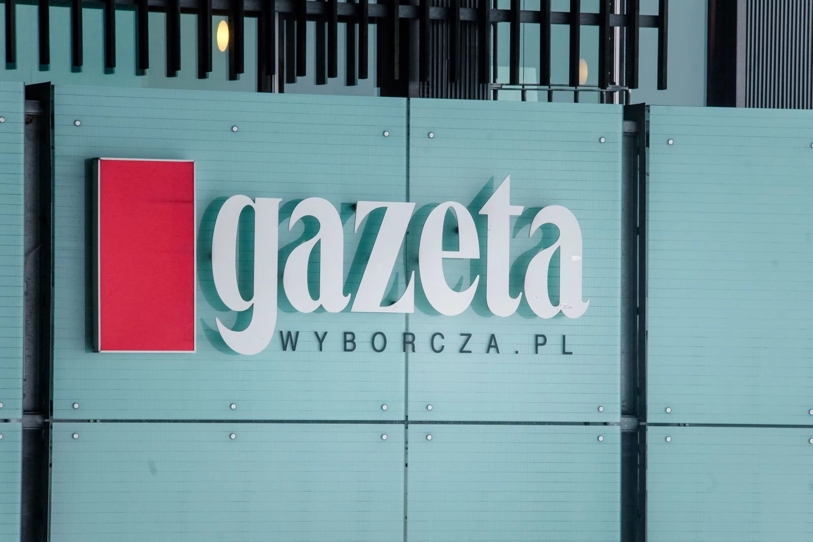 Niewiarygodne, co wyprawiają gwiazdy dziennikarstwa. „Sprzeczne z misją i etyką zawodu”. W tle „Wyborcza”