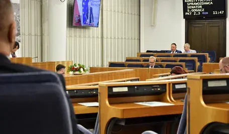 Święto Trzech Króli w Polsce obchodzone 6 stycznia jest dniem wolnym od pracy, upamiętniającym wizytę Mędrców w Betlejem i tradycje kościelne.