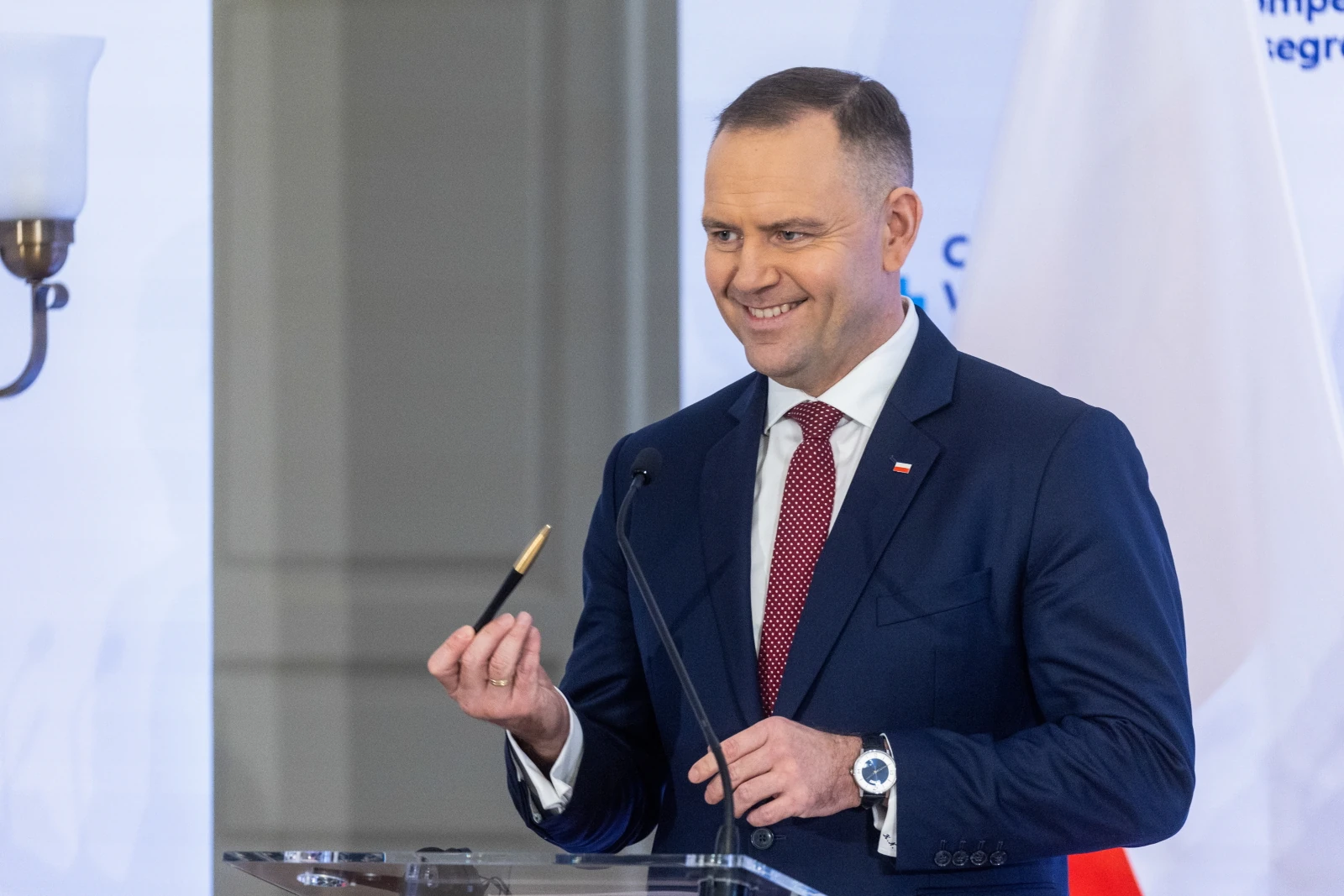 They revealed the backstage of the president's high-profile decisions. It is known who Karol Nawrocki's people talked to