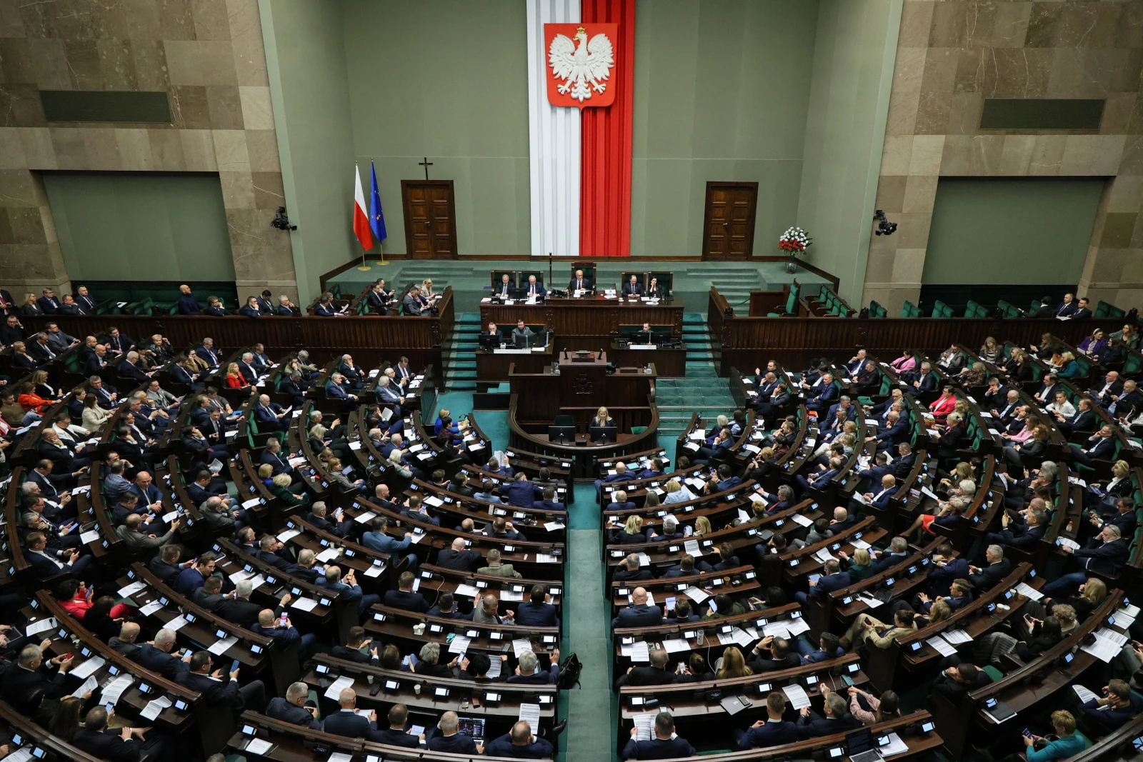 Wiemy, o czym rozmawiali posłowie na zamkniętym posiedzeniu Sejmu. Wszystko jasne!