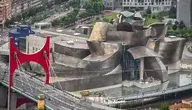 Budynek muzeum w Bilbao. Frank Gehry, architekt który je zaprojektował, zmarł w piątek