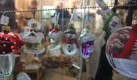 „Polska awansuje na 2. miejsce w eksporcie bombek w Europie, mimo dominacji taniego importu z Chin