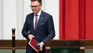 Szymon Hołownia na zdjęciu — ogłasza, że nie będzie ubiegać się o ponowne kierowanie partią Polska 2050